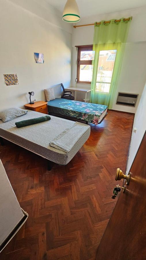 Homestay Single Or Double With Balcony Close To Alameda Metro! Lisbon
