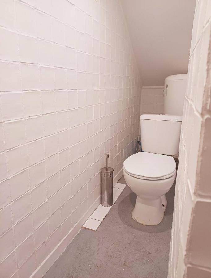 Bica Street Old Bar Into Studio Apartment *