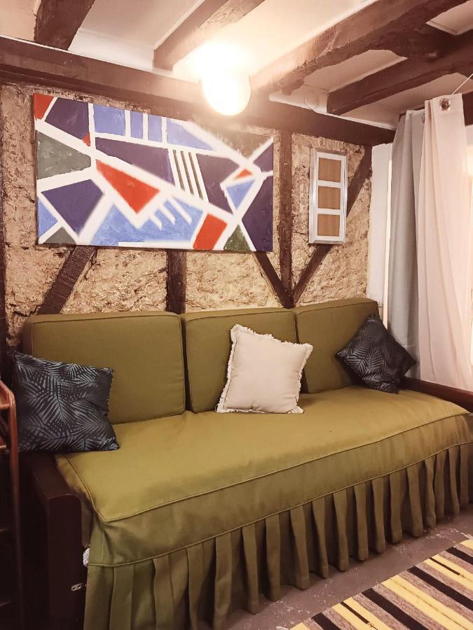Apartment Bica Street Old Bar Into Studio Lisbon
