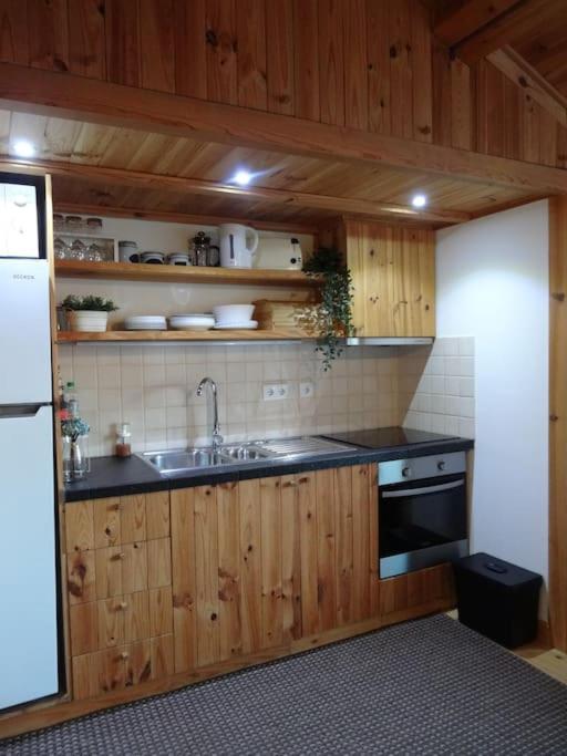Charm And Fantastic View In A Fully Equipped In Center Apartment Lisbon