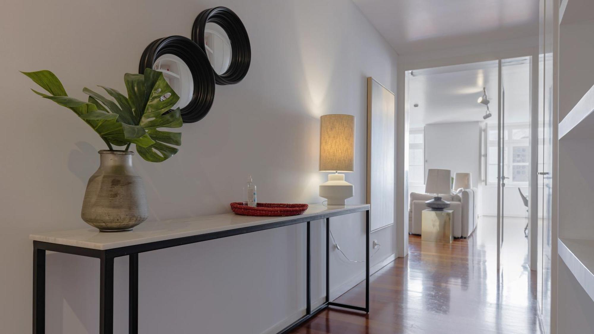 Lovelystay - Chiado 3bedroom Wonder