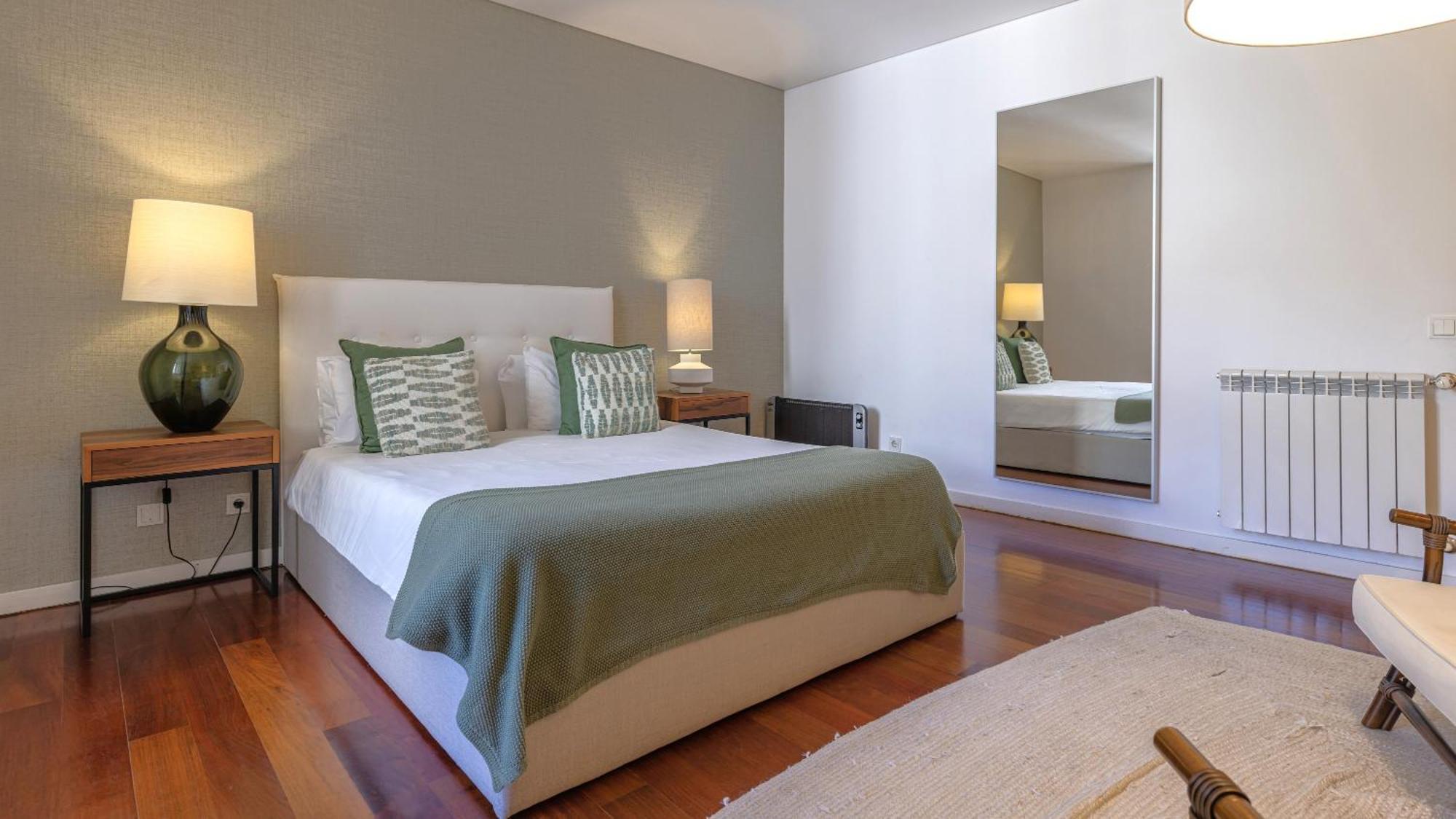 Lovelystay - Chiado 3bedroom Wonder Apartment Lisbon