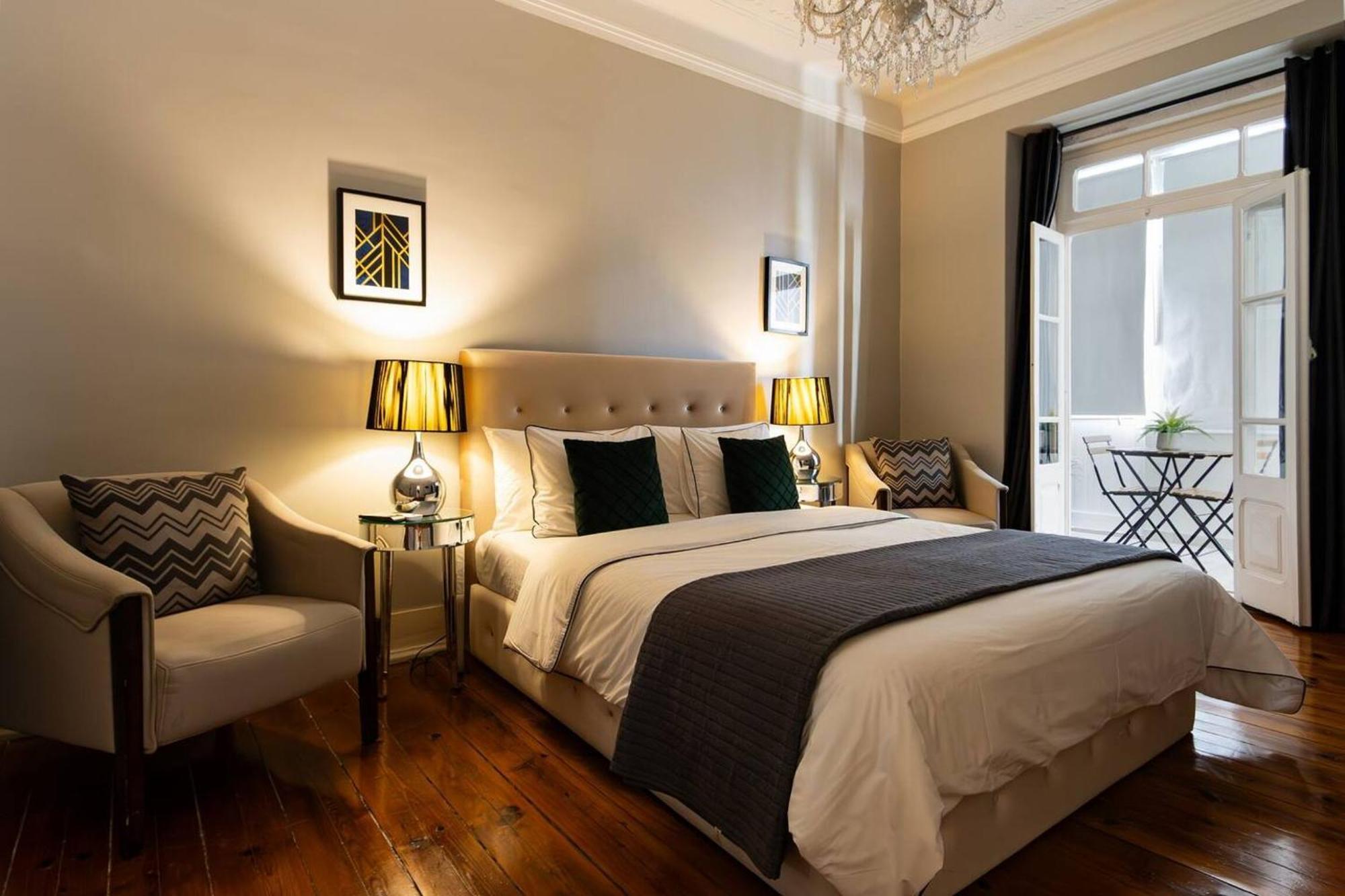 Spacious In 120 M² Fireplace Apartment *