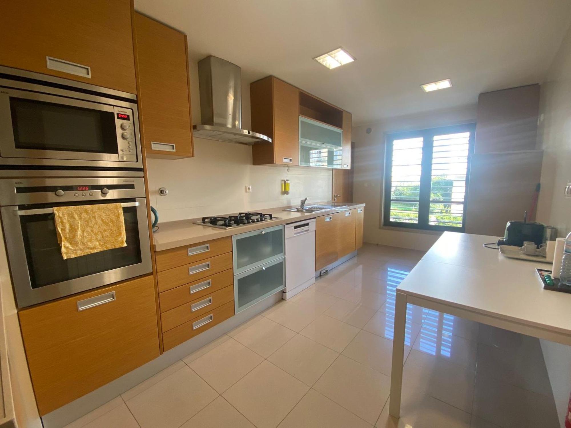 Bom Dia Parque Nacoes Lisboaz Apartment Lisbon