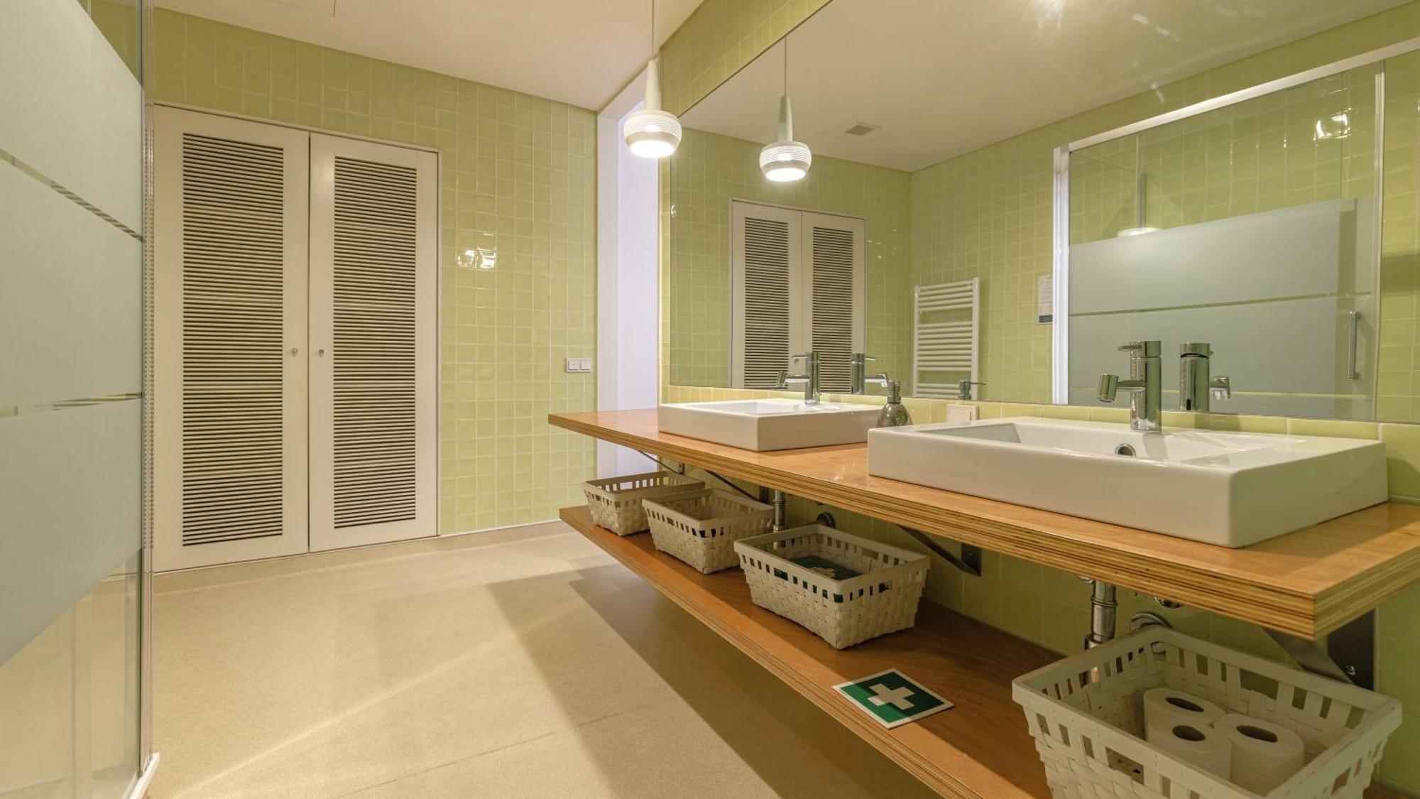 Lovelystay - Chiado 3bedroom Wonder Lisbon
