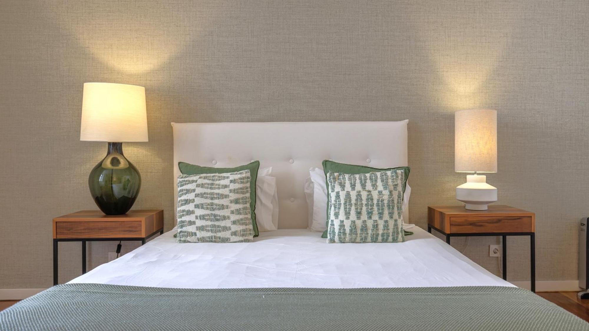 Lovelystay - Chiado 3bedroom Wonder Apartment *