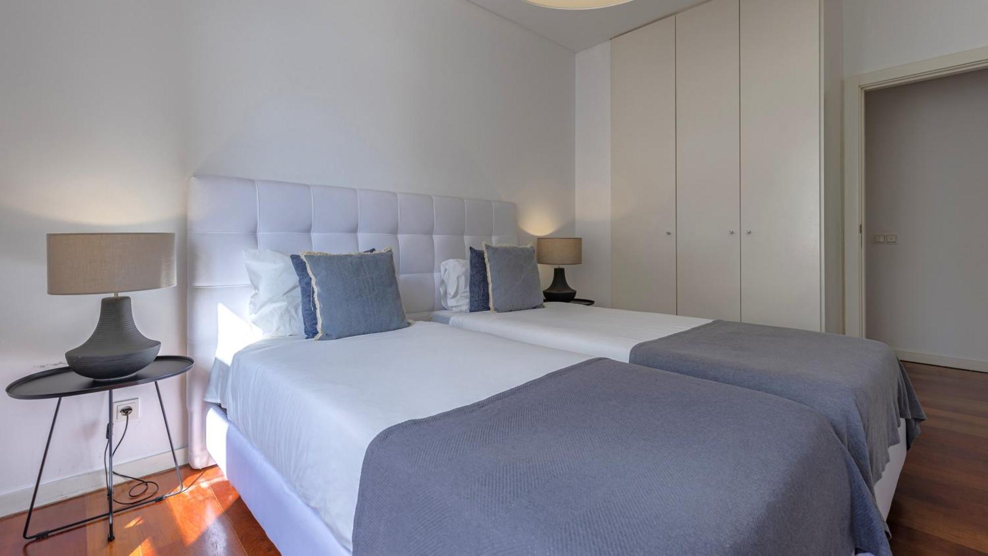 Lovelystay - Chiado 3bedroom Wonder Apartment *