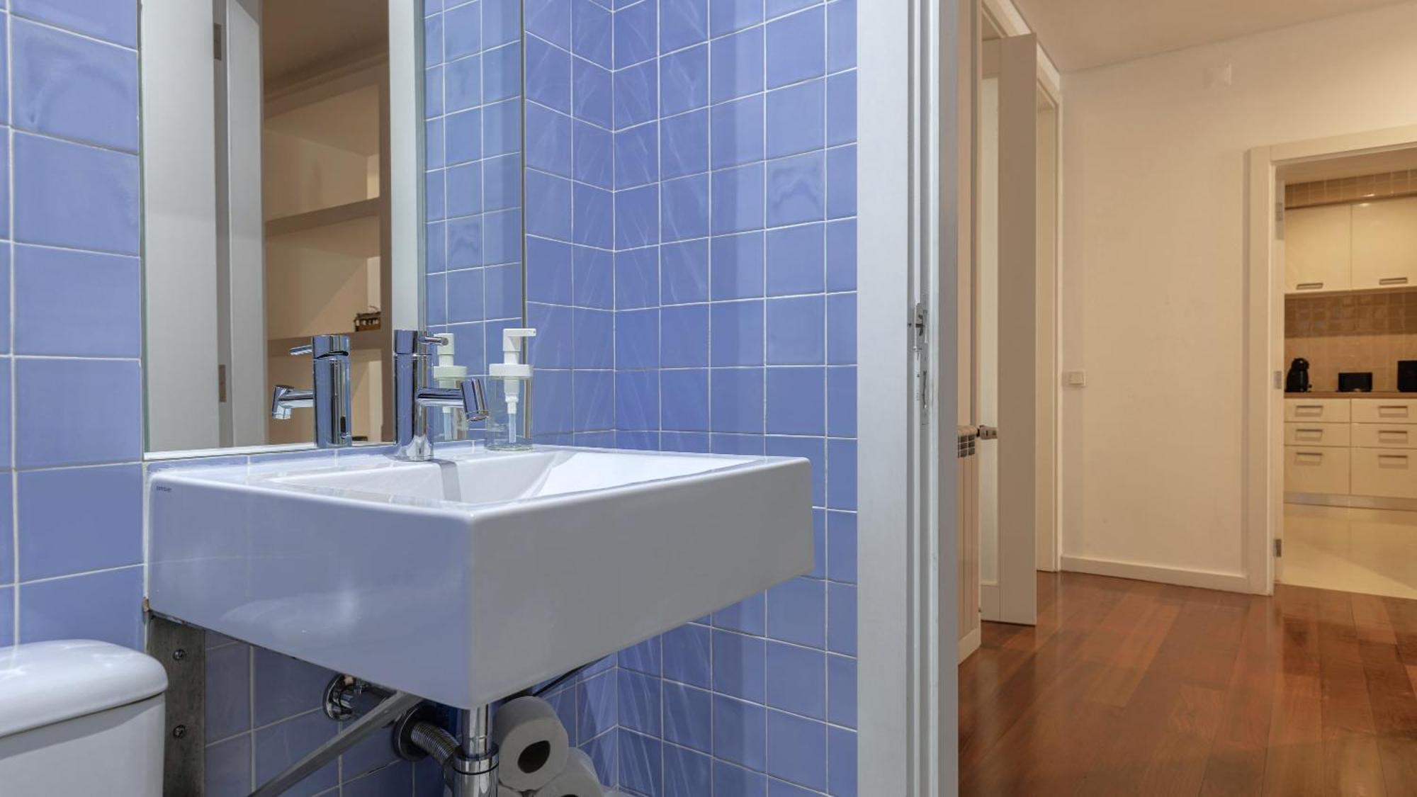 Lovelystay - Chiado 3bedroom Wonder * Lisbon