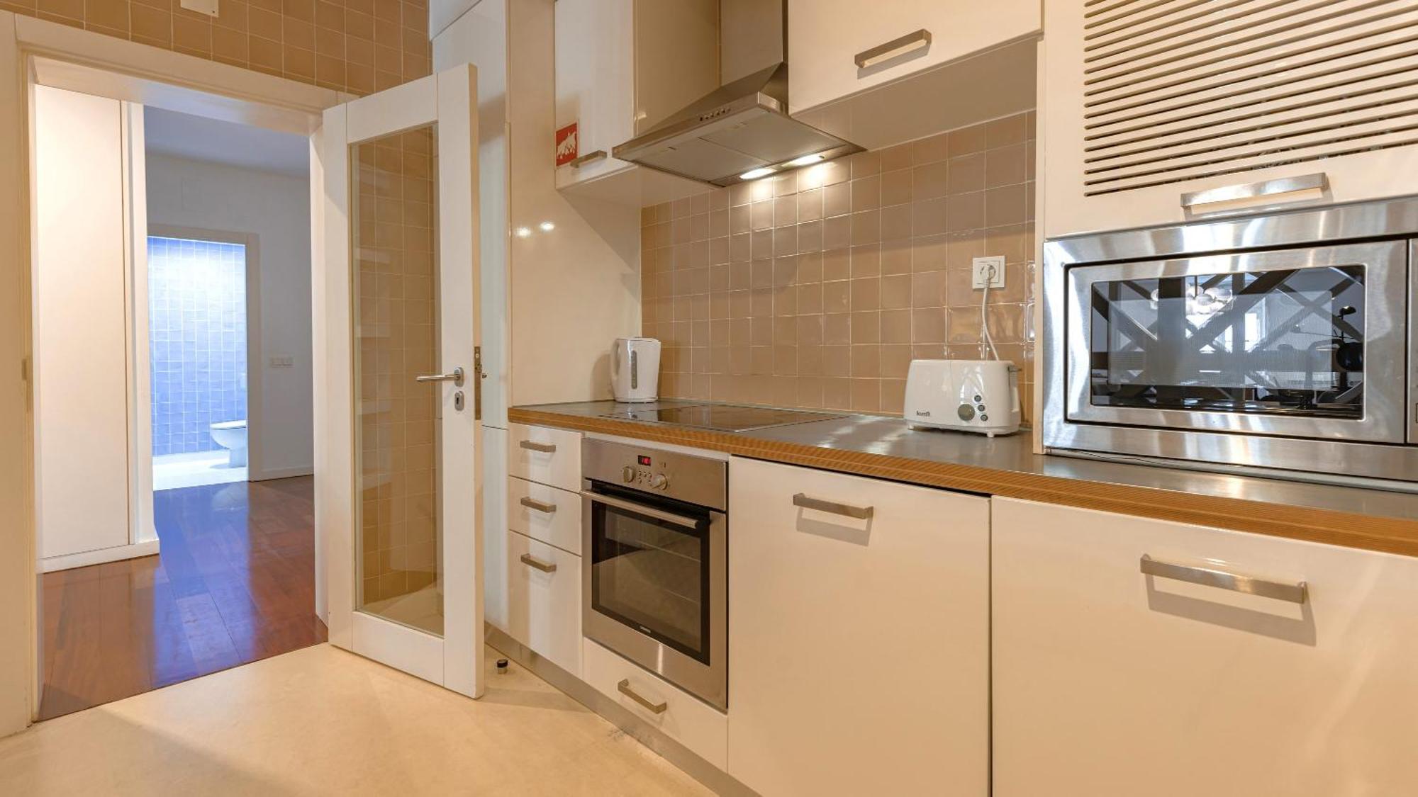 Lovelystay - Chiado 3bedroom Wonder Apartment *