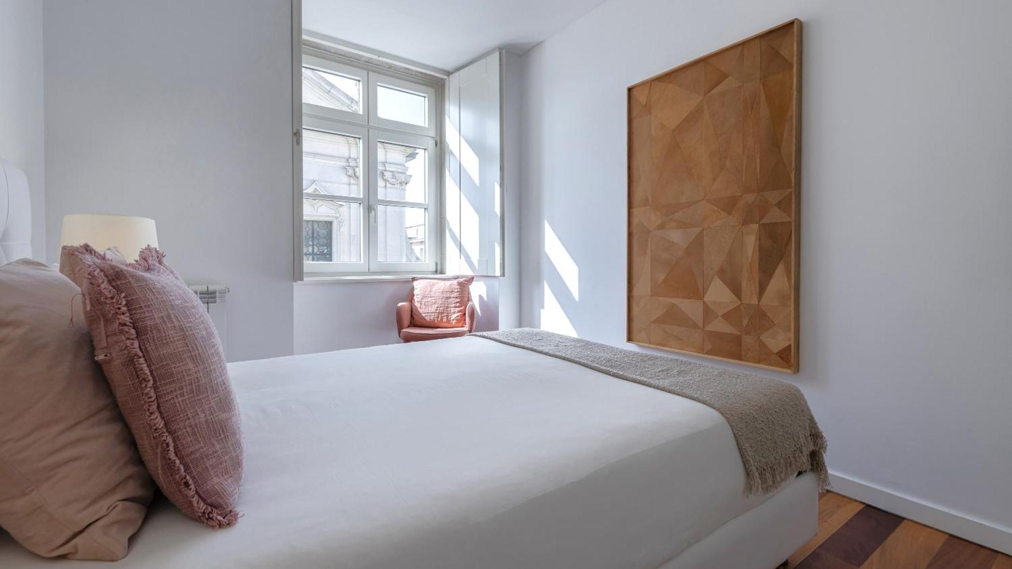 Lovelystay - Chiado 3bedroom Wonder Apartment Lisbon
