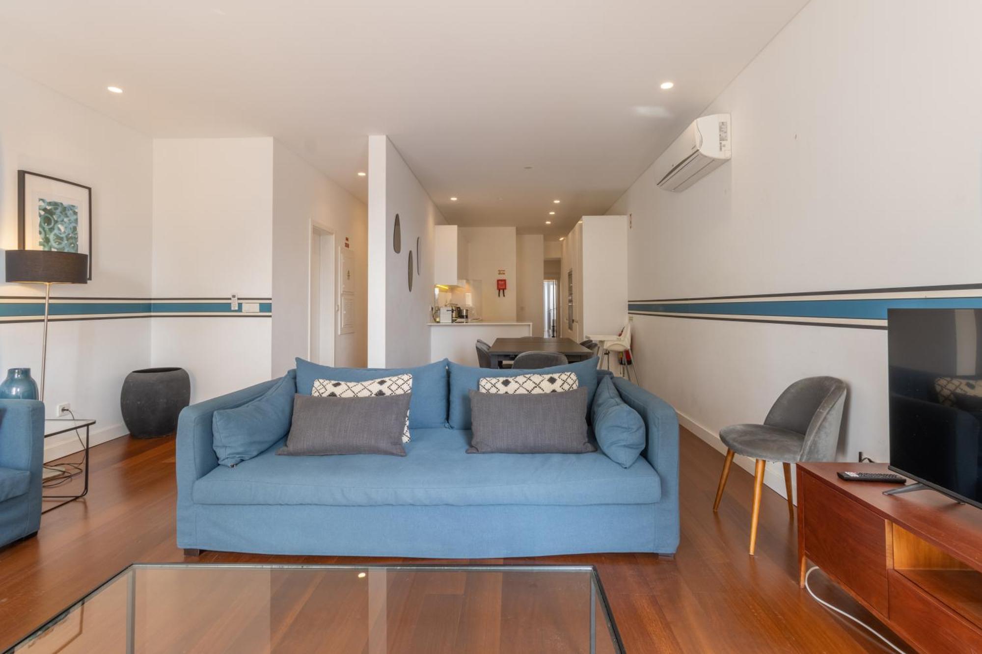 Modern 3br, Terrace, Ac/heating & Self Check-in *