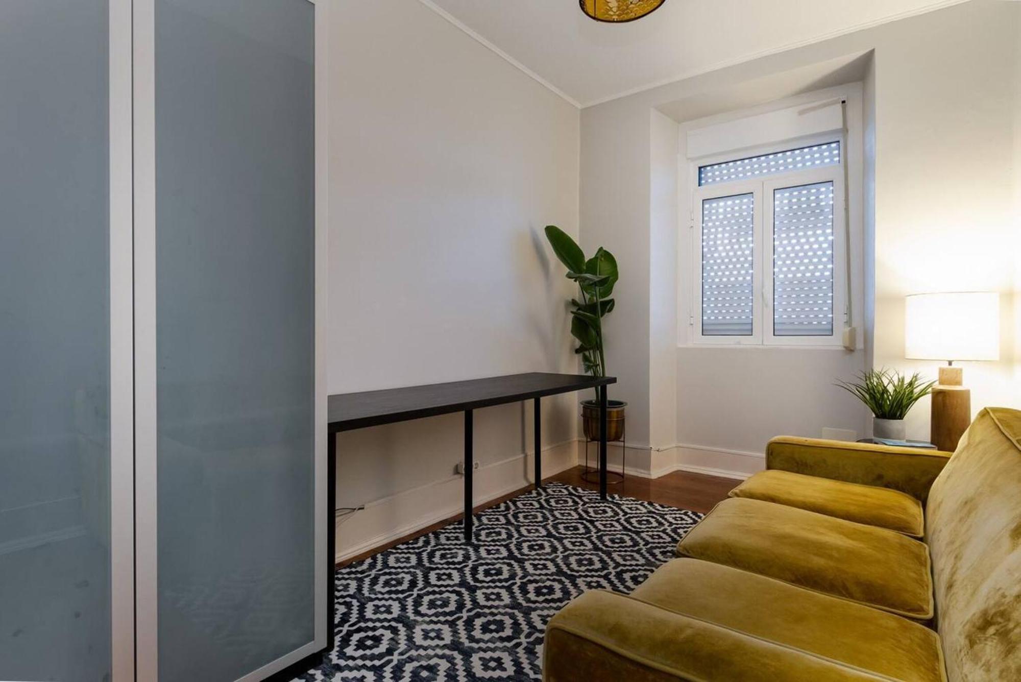 Spacious In 120 M² Fireplace Apartment
