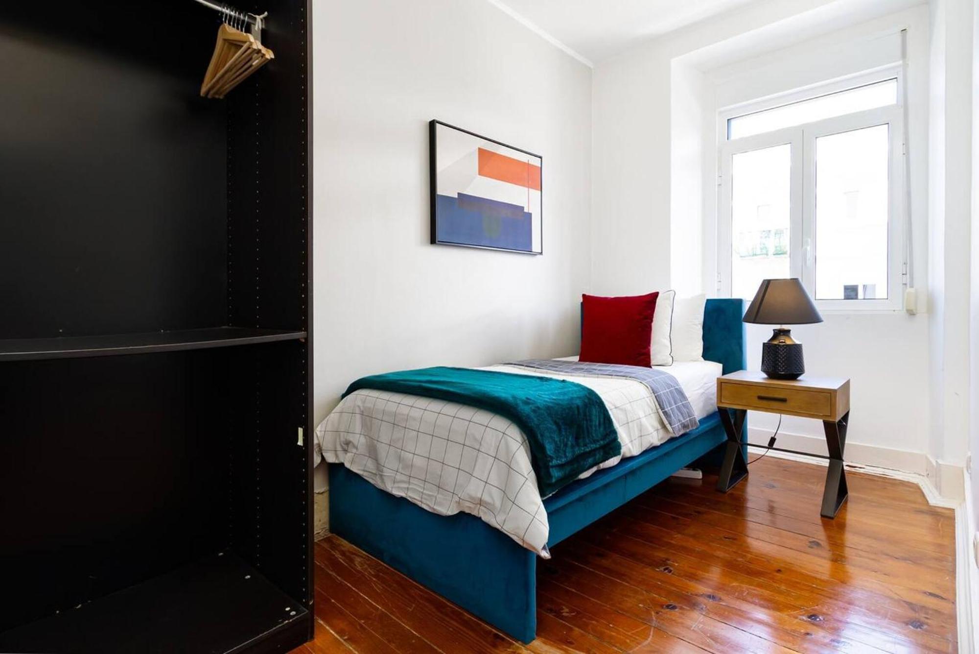 Spacious In 120 M² Fireplace Apartment *