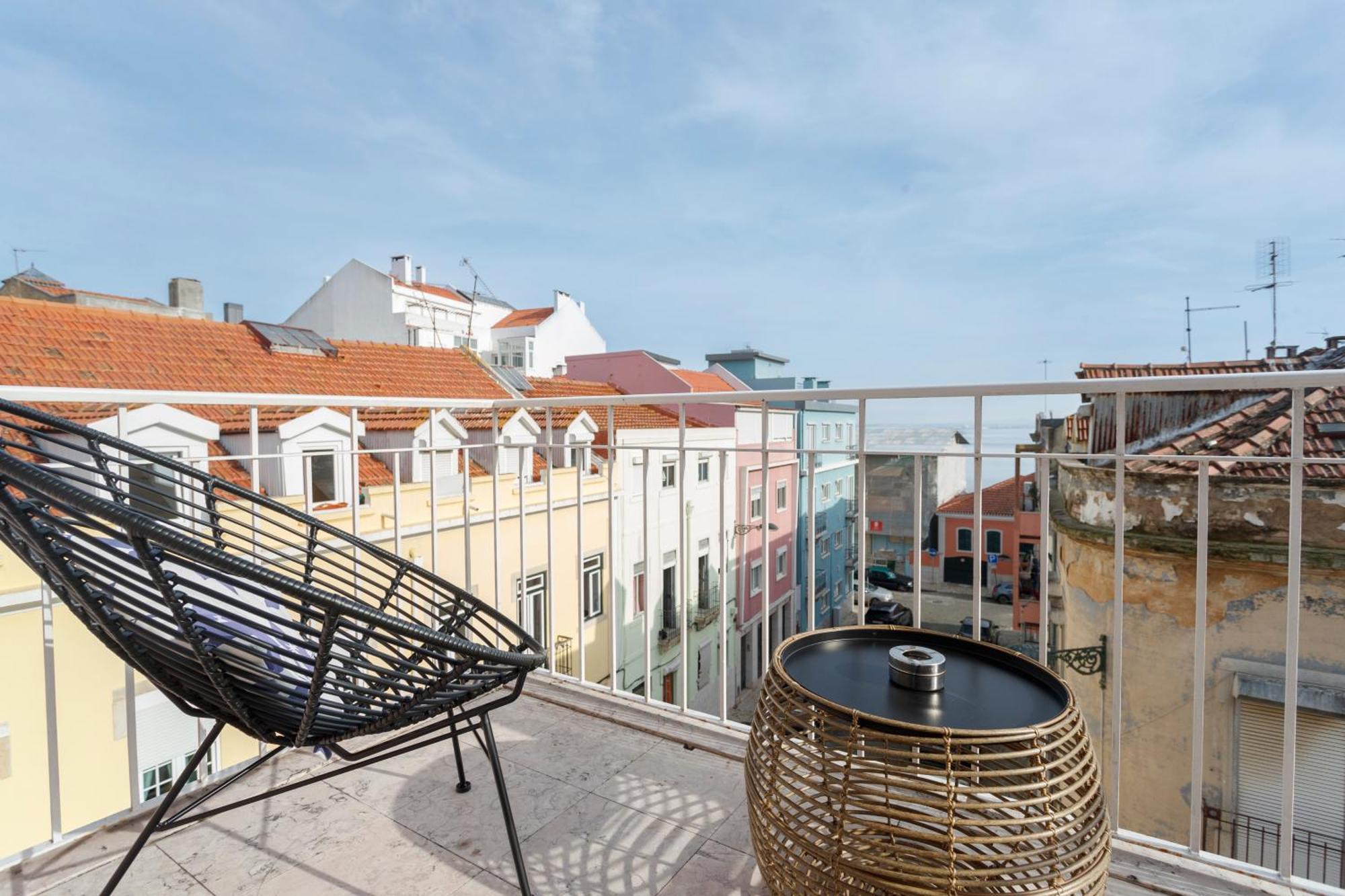 Cortes In Historic Neighborhood Apartment *