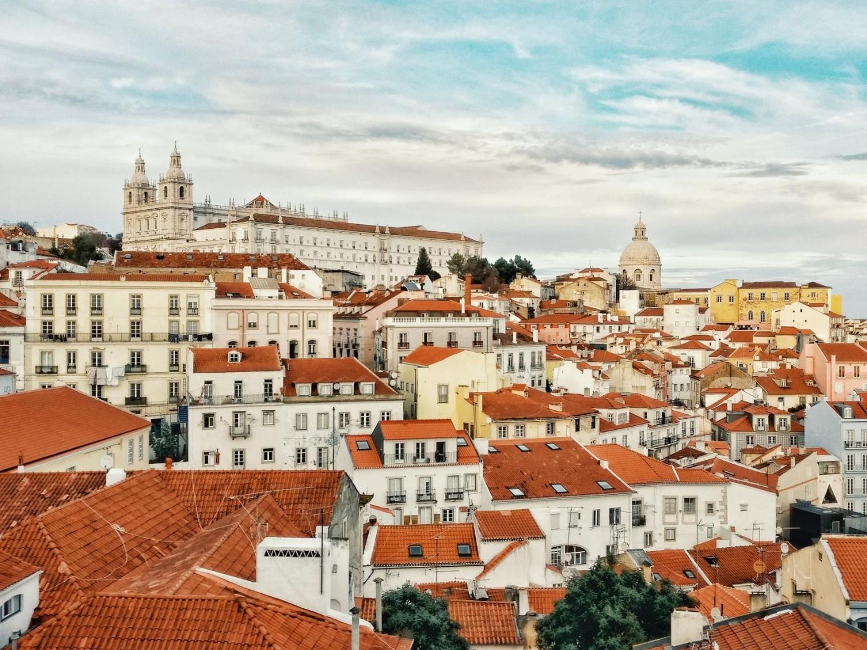 Alfama Historical 3 Bedroom Duplex Apartment Lisbon