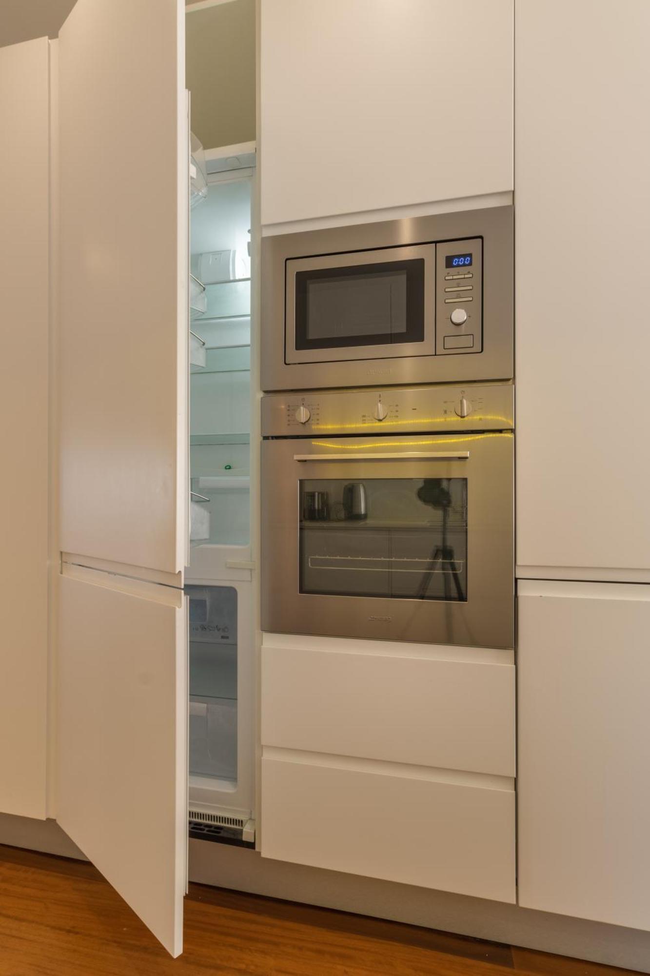 Modern 3br, Terrace, Ac/heating & Self Check-in Apartment *