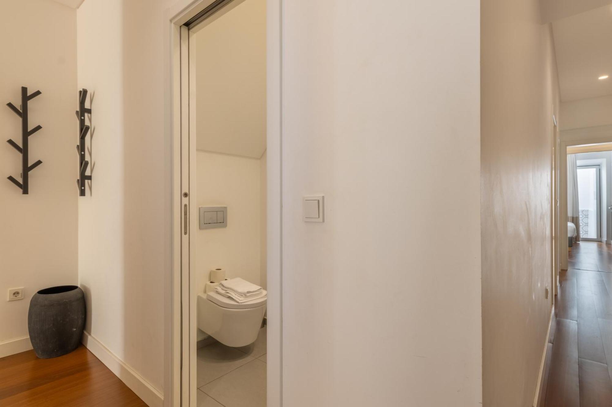 Apartment Modern 3br, Terrace, Ac/heating & Self Check-in Lisbon