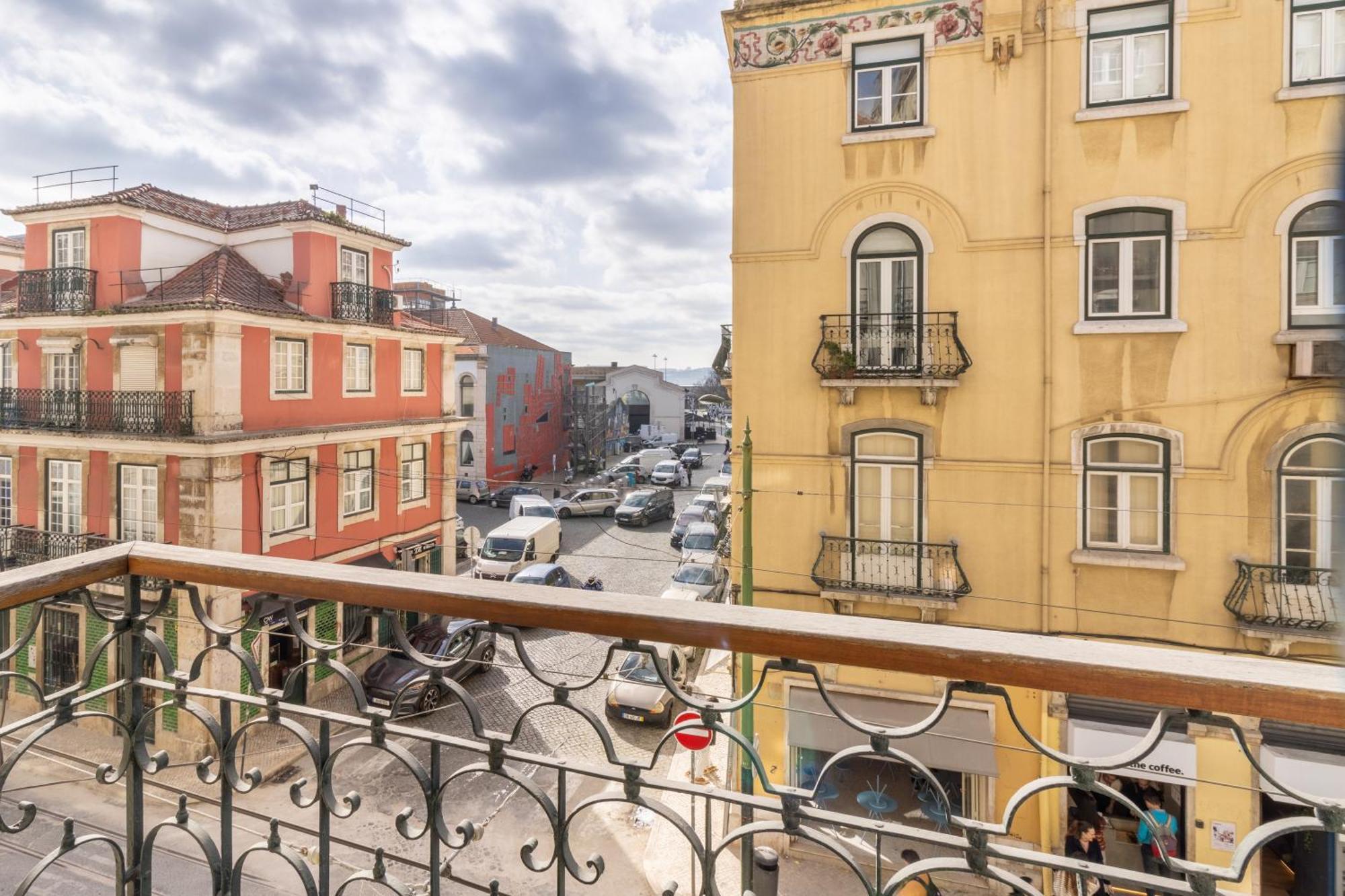 Apartment Modern 3br, Terrace, Ac/heating & Self Check-in