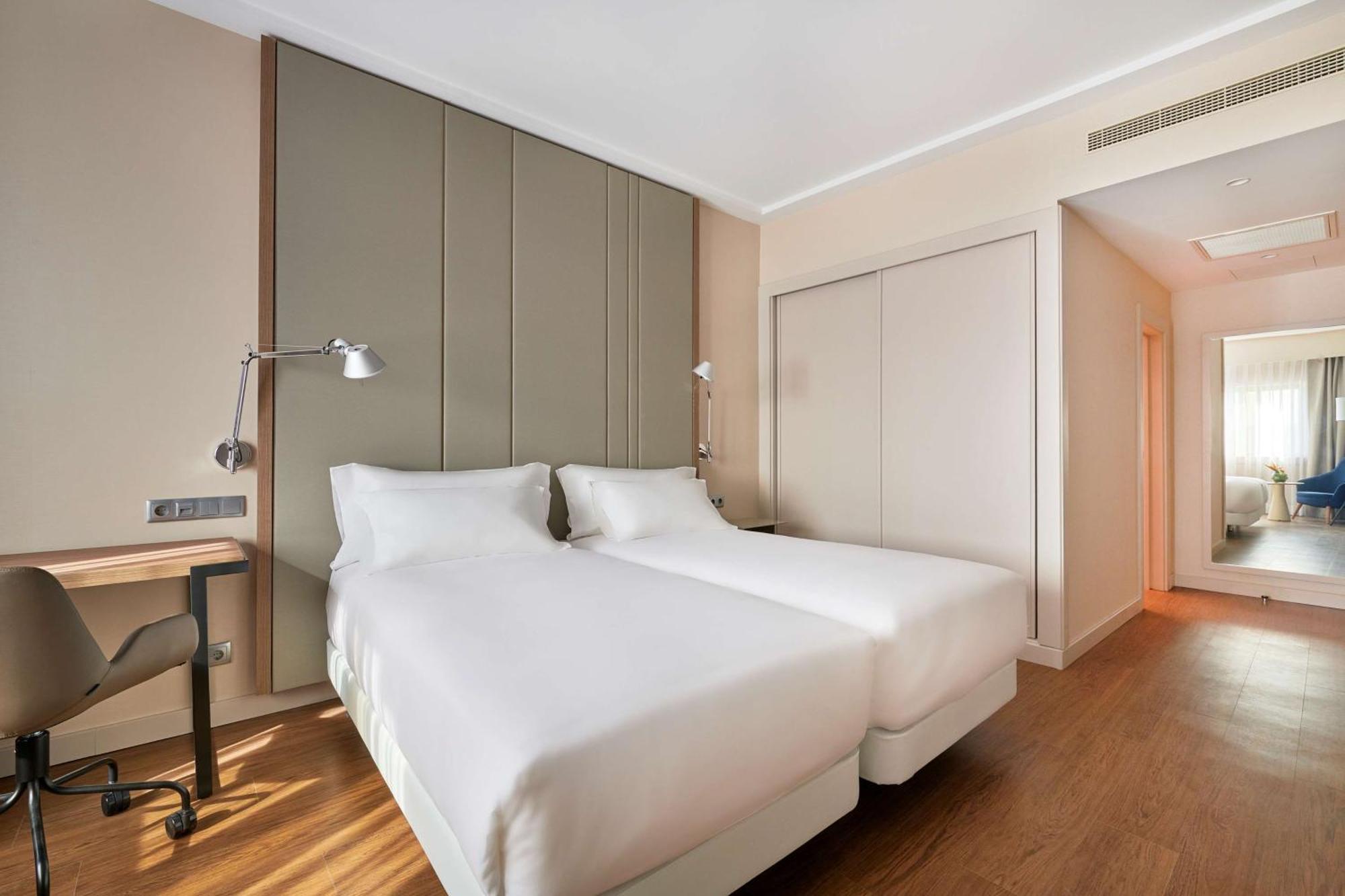 Nh Campo Grande Hotel 4*
