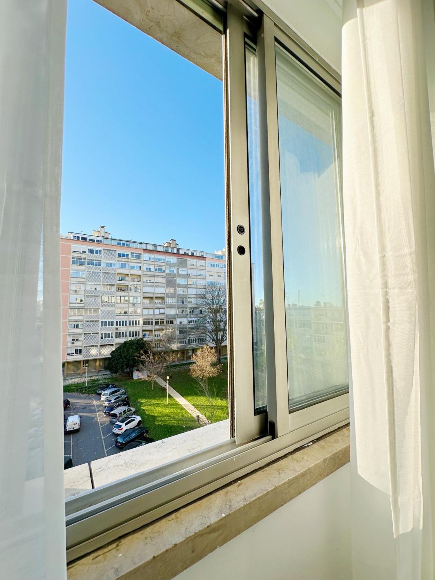 Soar I Urban Nest - Near Airport & Park Homestay