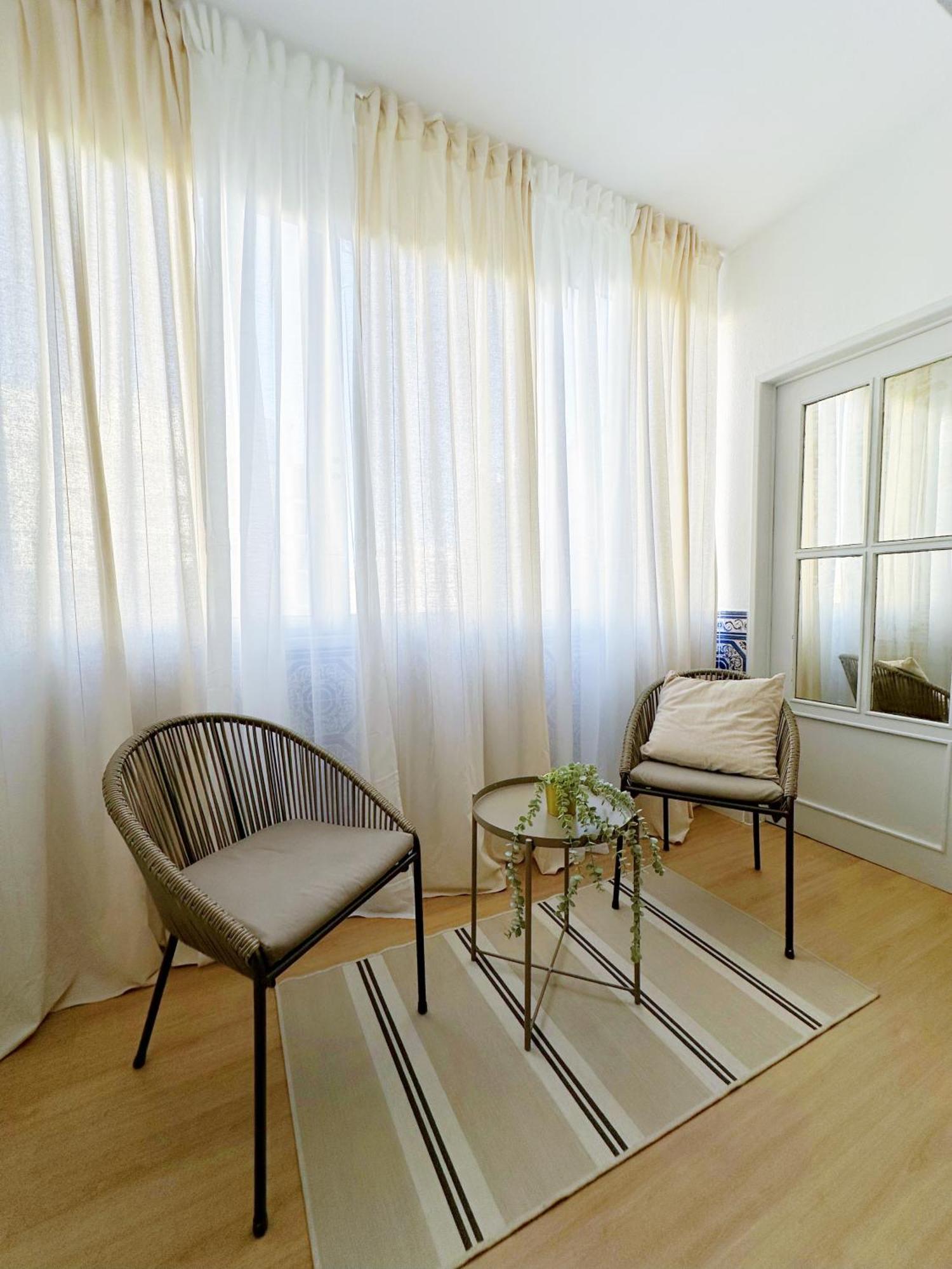 Homestay Soar I Urban Nest - Near Airport & Park