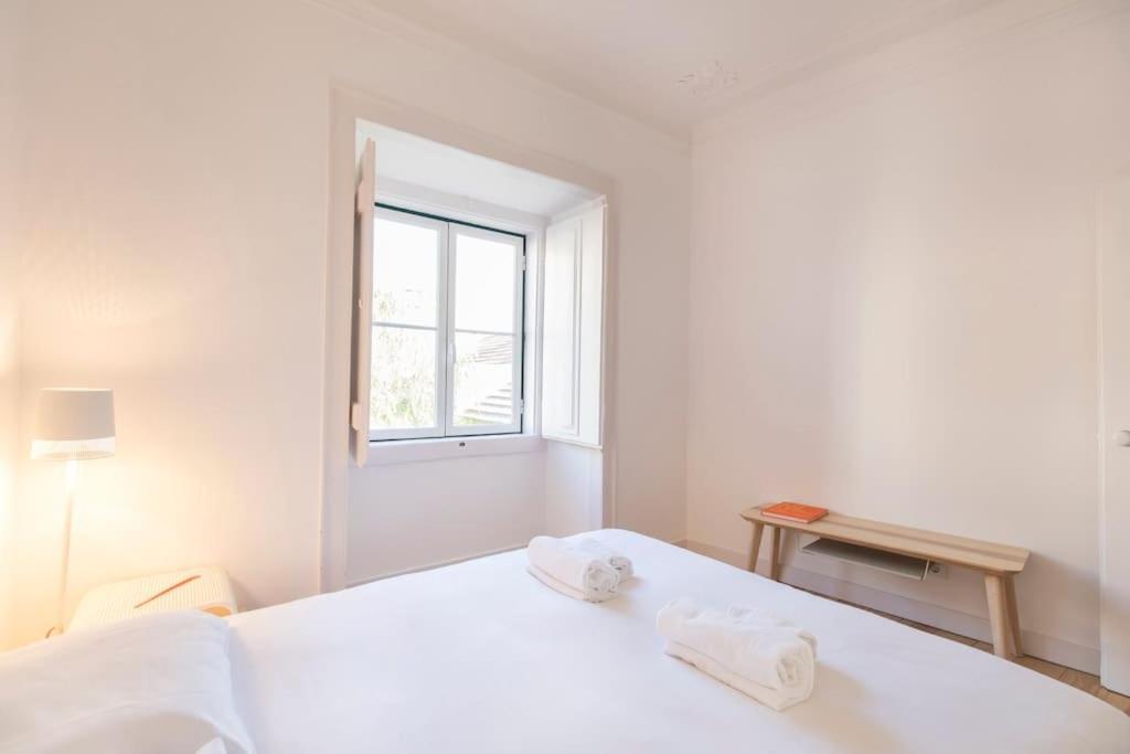 Historical Santos Iii Apartment Lisbon