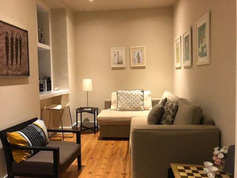 Apartamento Cosy And Renewed T2 In Campolide - 1d *