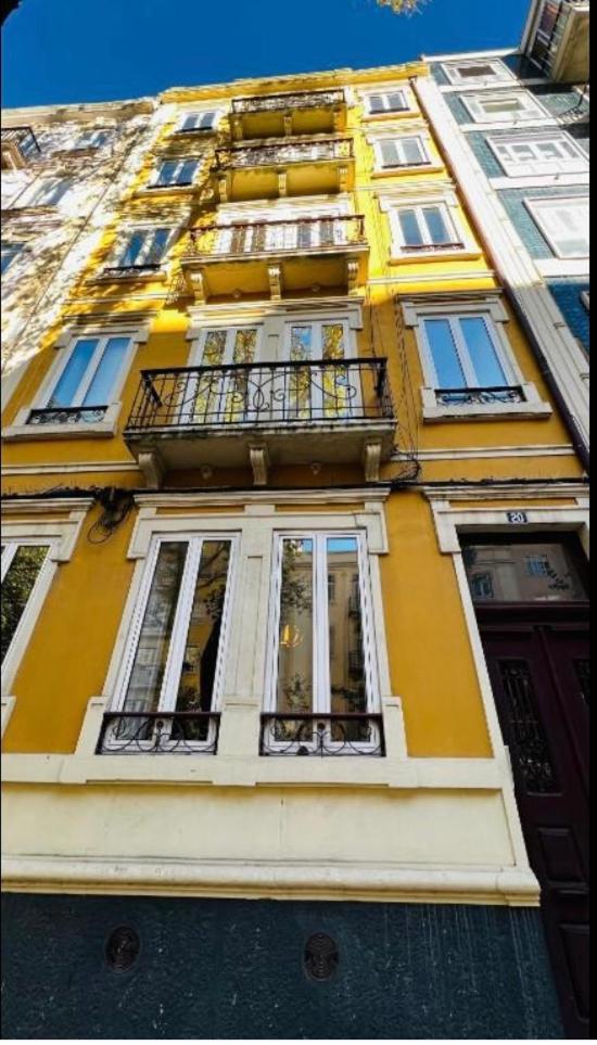 Luciano Cordeiro Homestay Lisbon