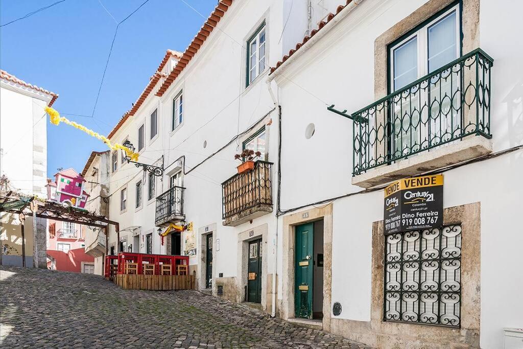 Apartment Alfama 52 Unique Apt With Pituresque Balcony *