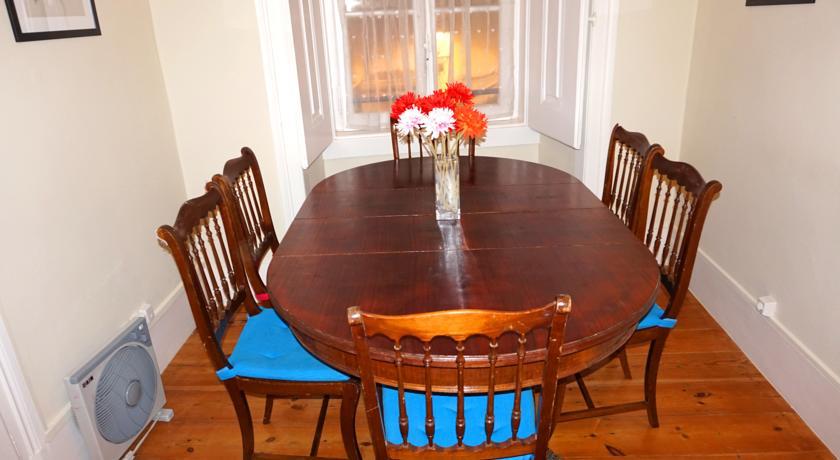 Flores Terrace Apartment *