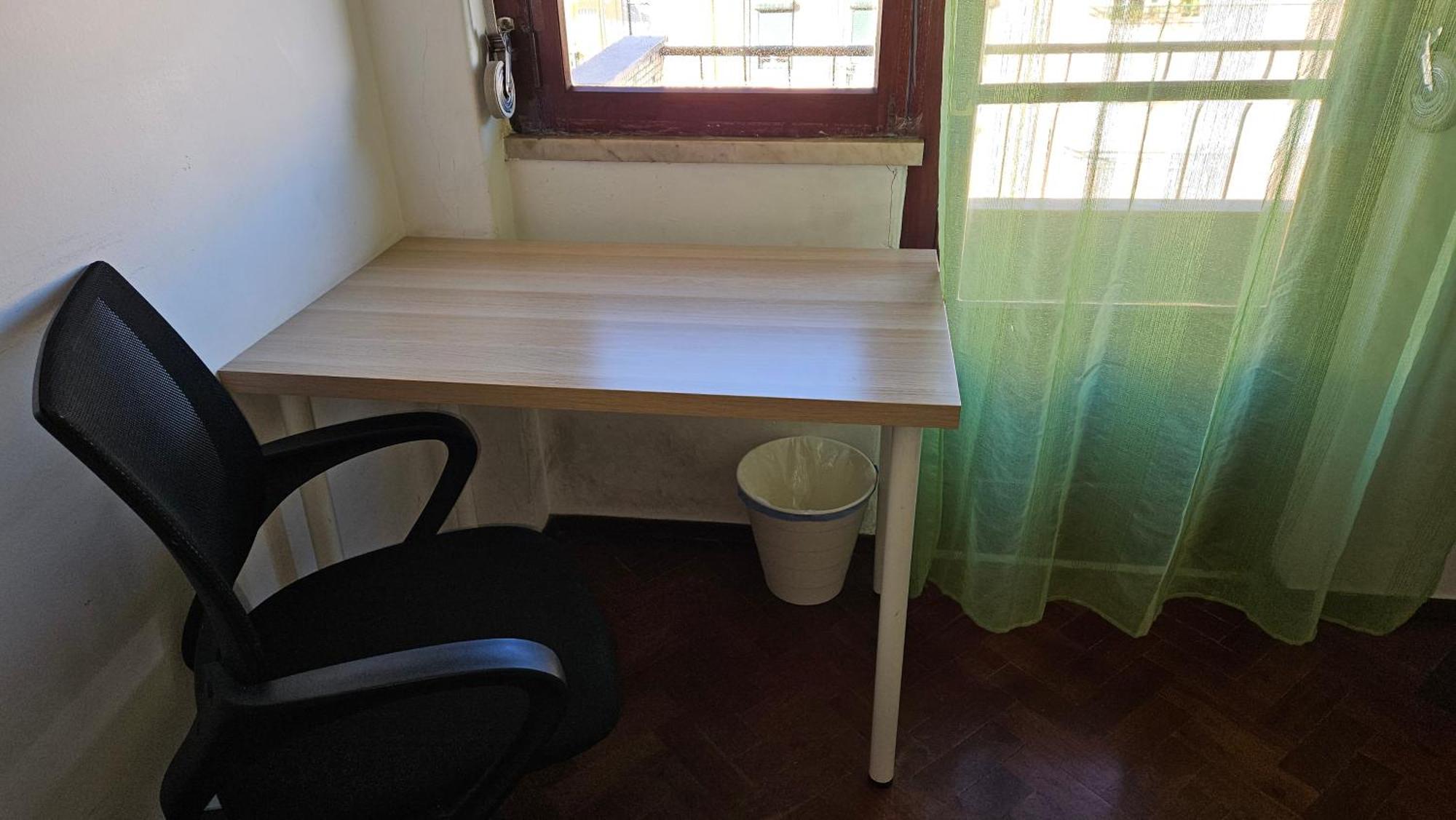 Homestay Single Or Double With Balcony Close To Alameda Metro! Lisbon