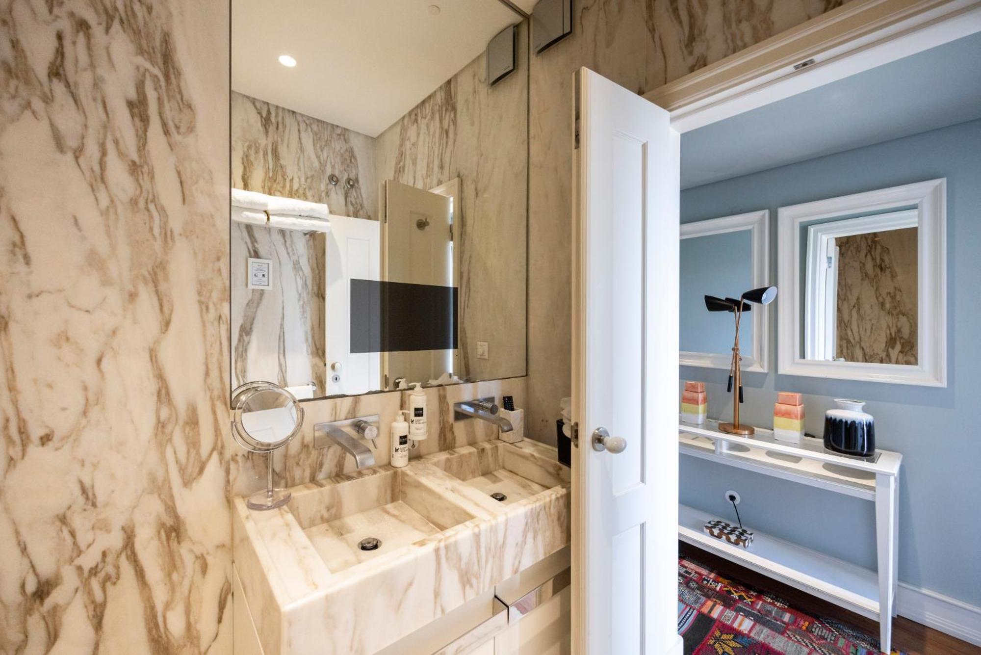 Chiado Camões | Apartamento *