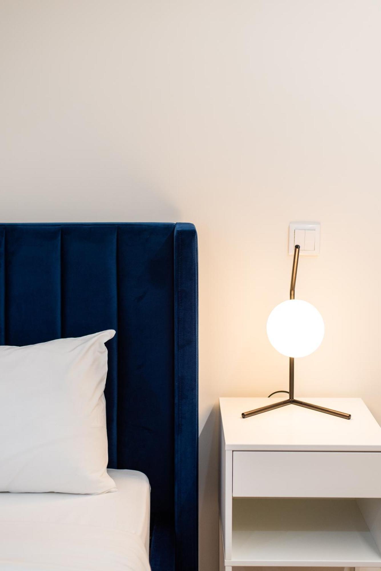 Pardal Rc A - Luxury 2 Bed In Alcantara Apartment *