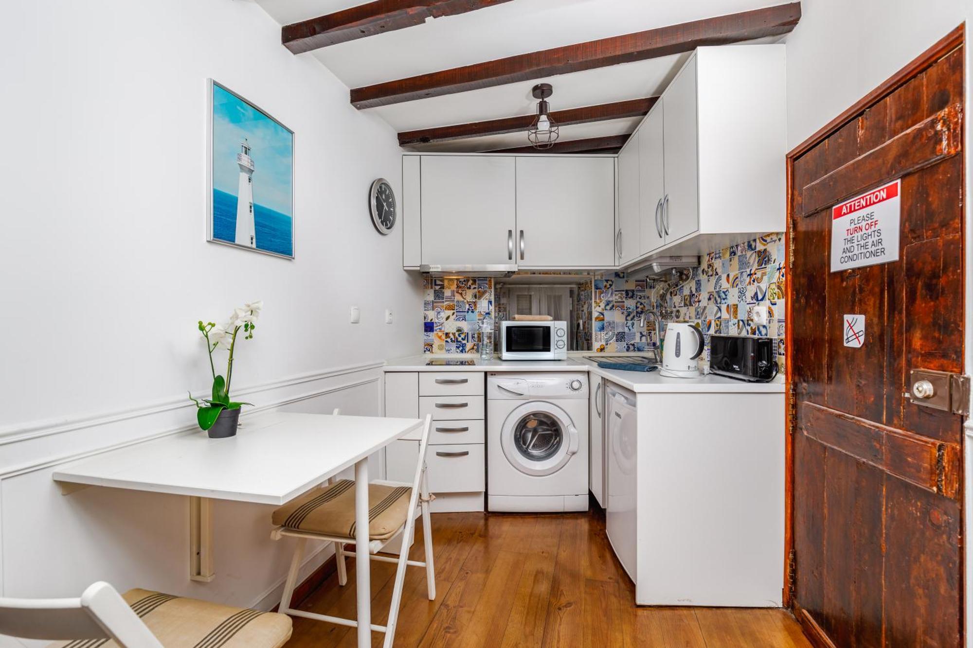 Typical Alfama-center Apartment *