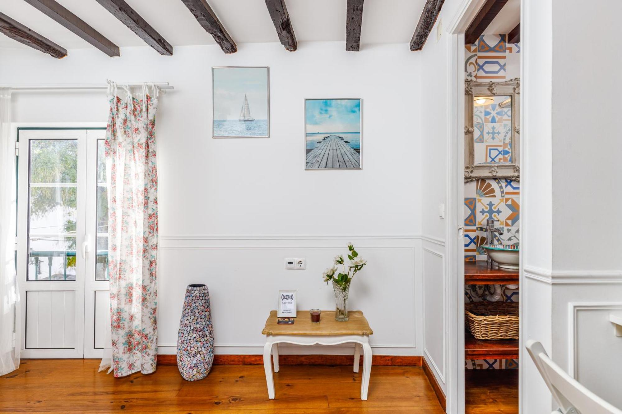 Typical Alfama-center Apartment