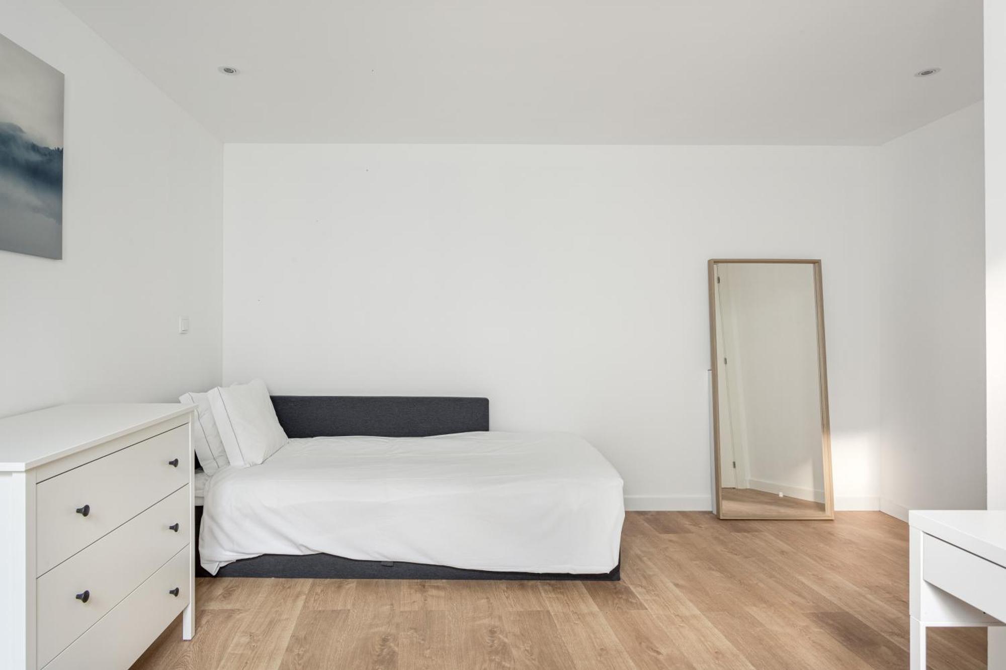 Joivy Minimalistic W Patio In Principe Real Apartment *