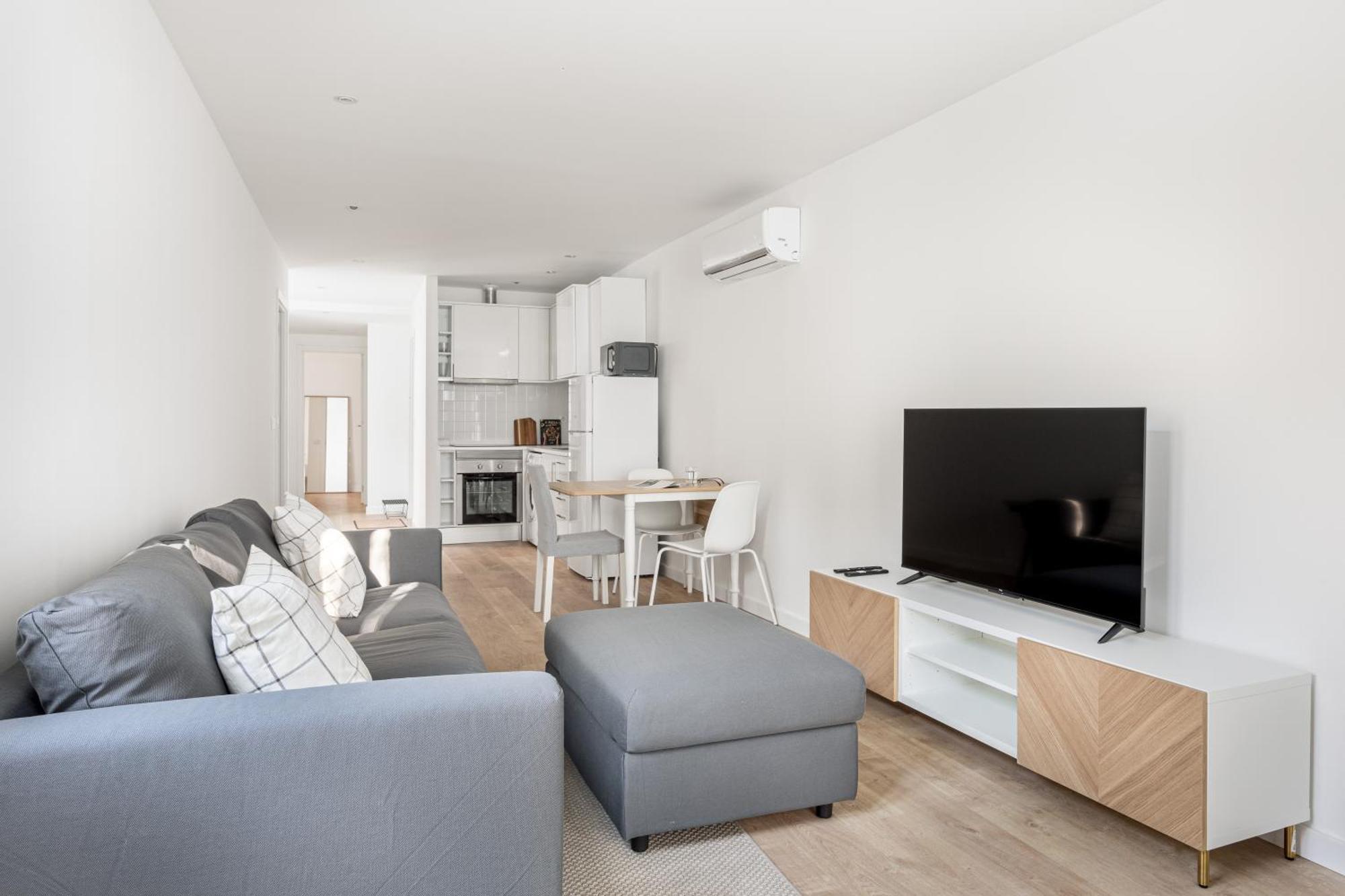 Joivy Minimalistic W Patio In Principe Real Apartment Lisbon