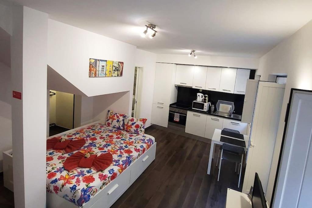 Of The Panteao, 1st Floor Apartment