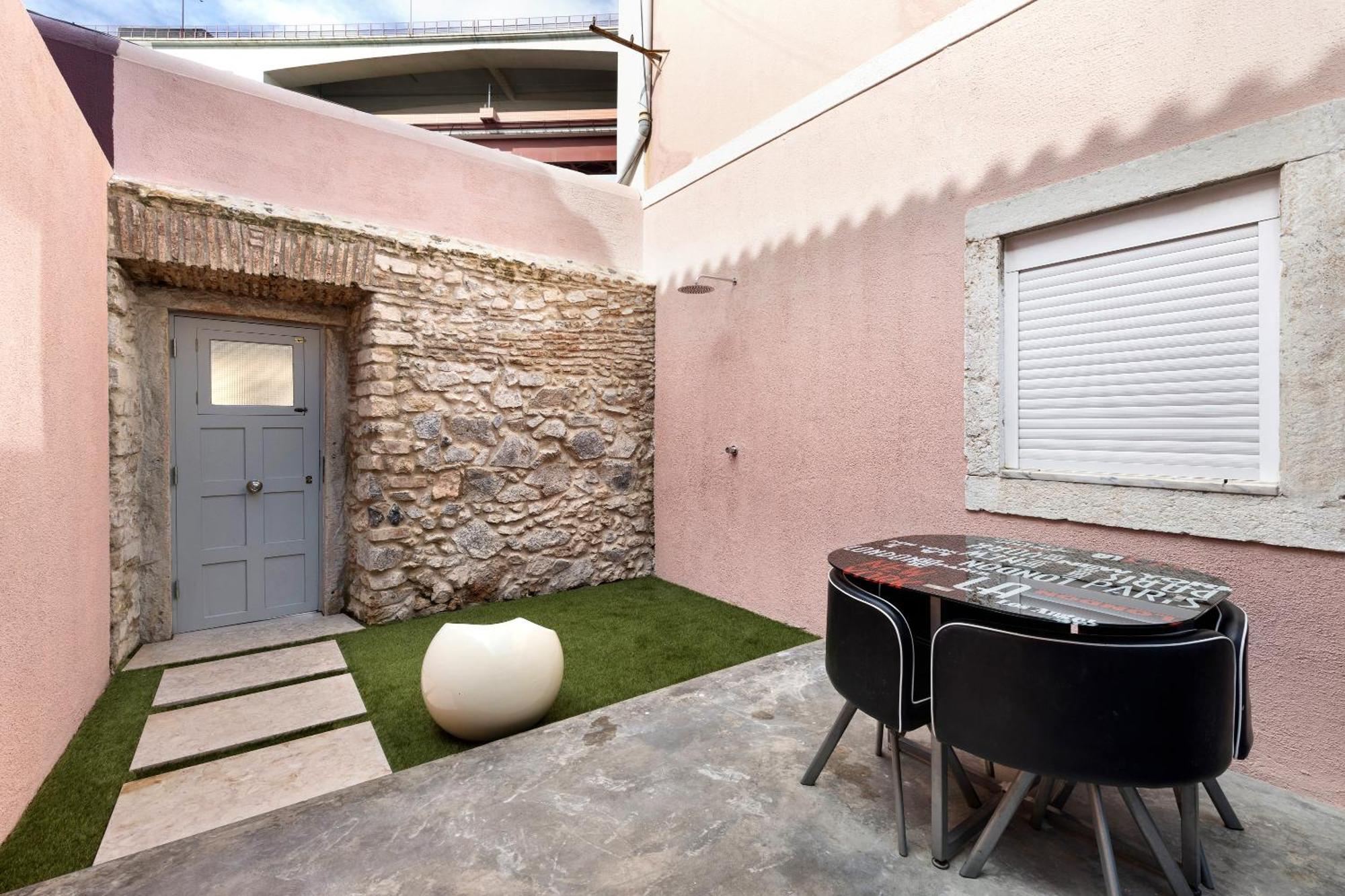 Lxfactory Terrace Loft * Lisbon