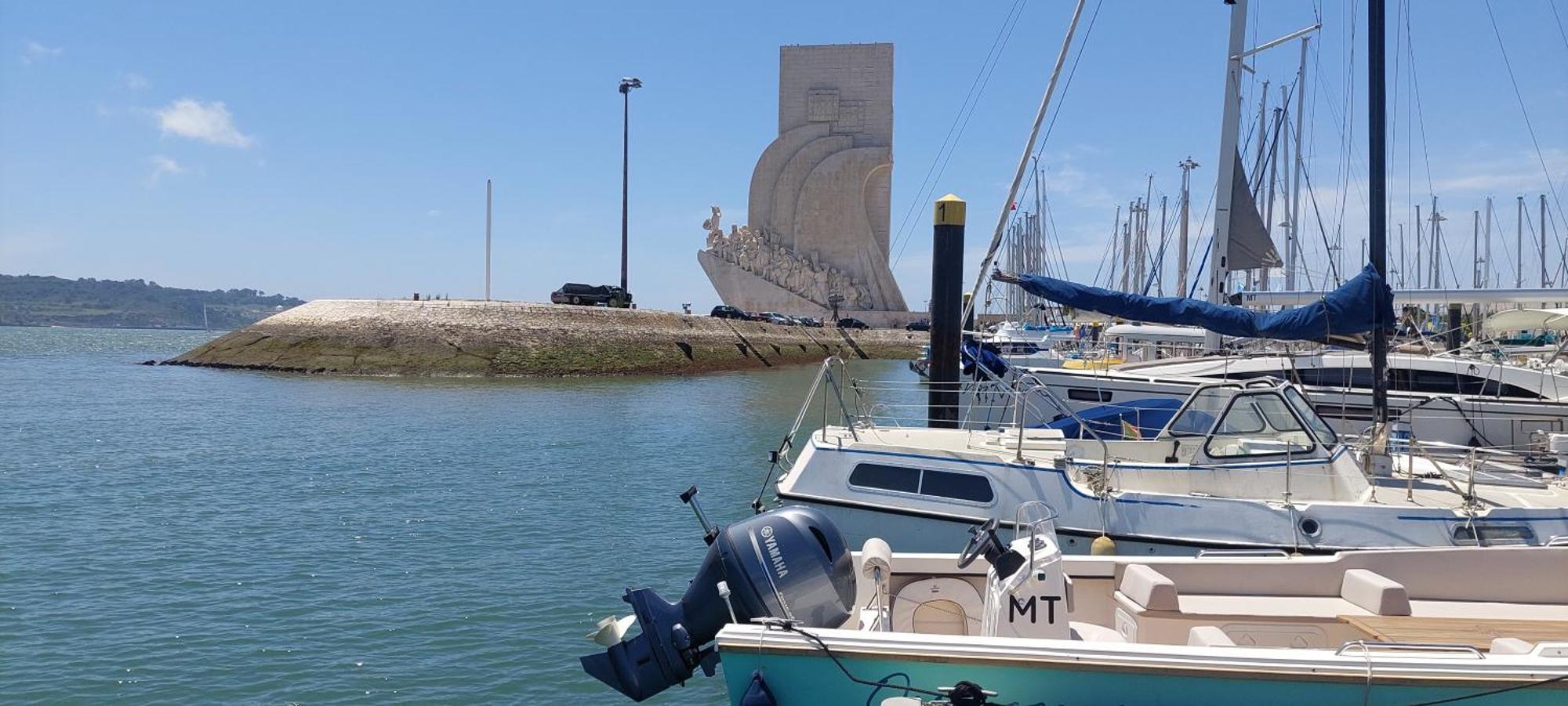Botel Fractal - Vintage Sailboat In Belem