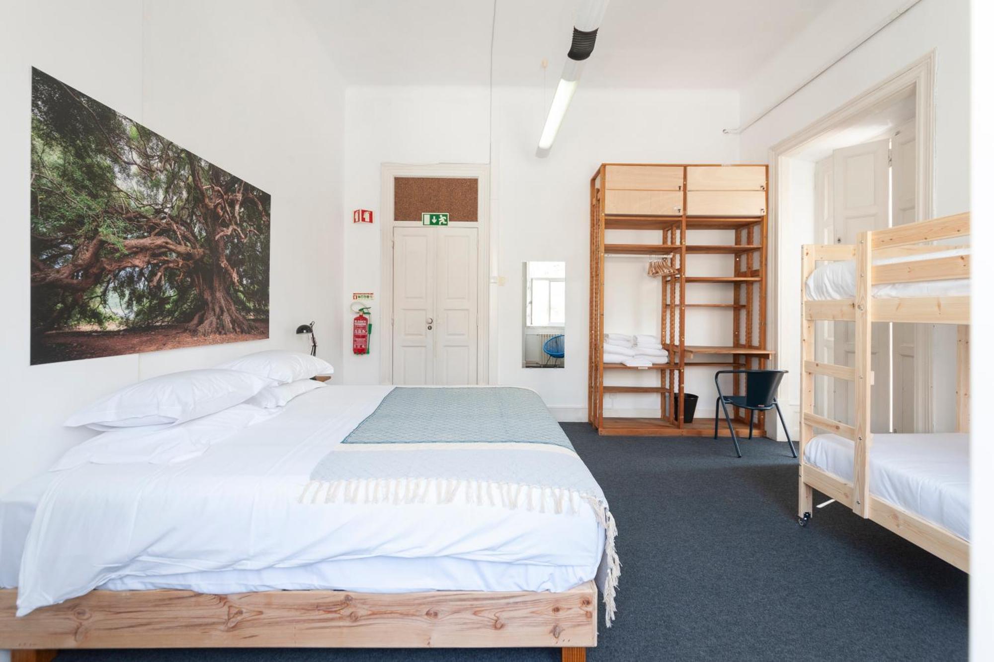 Guest house Cheese & Wine Lapa Lisbon
