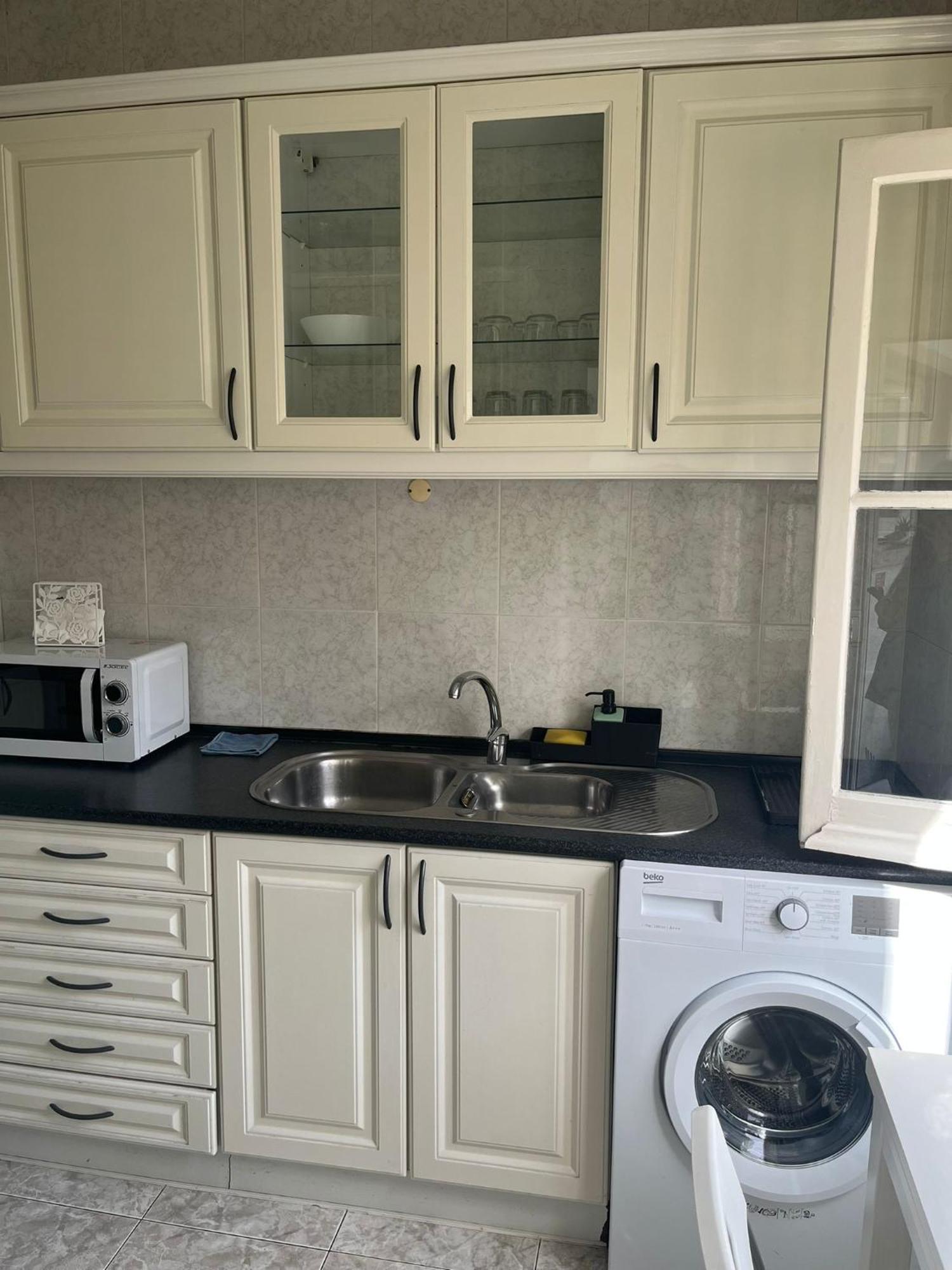 Alvalade Ii Airport Guest house 3*