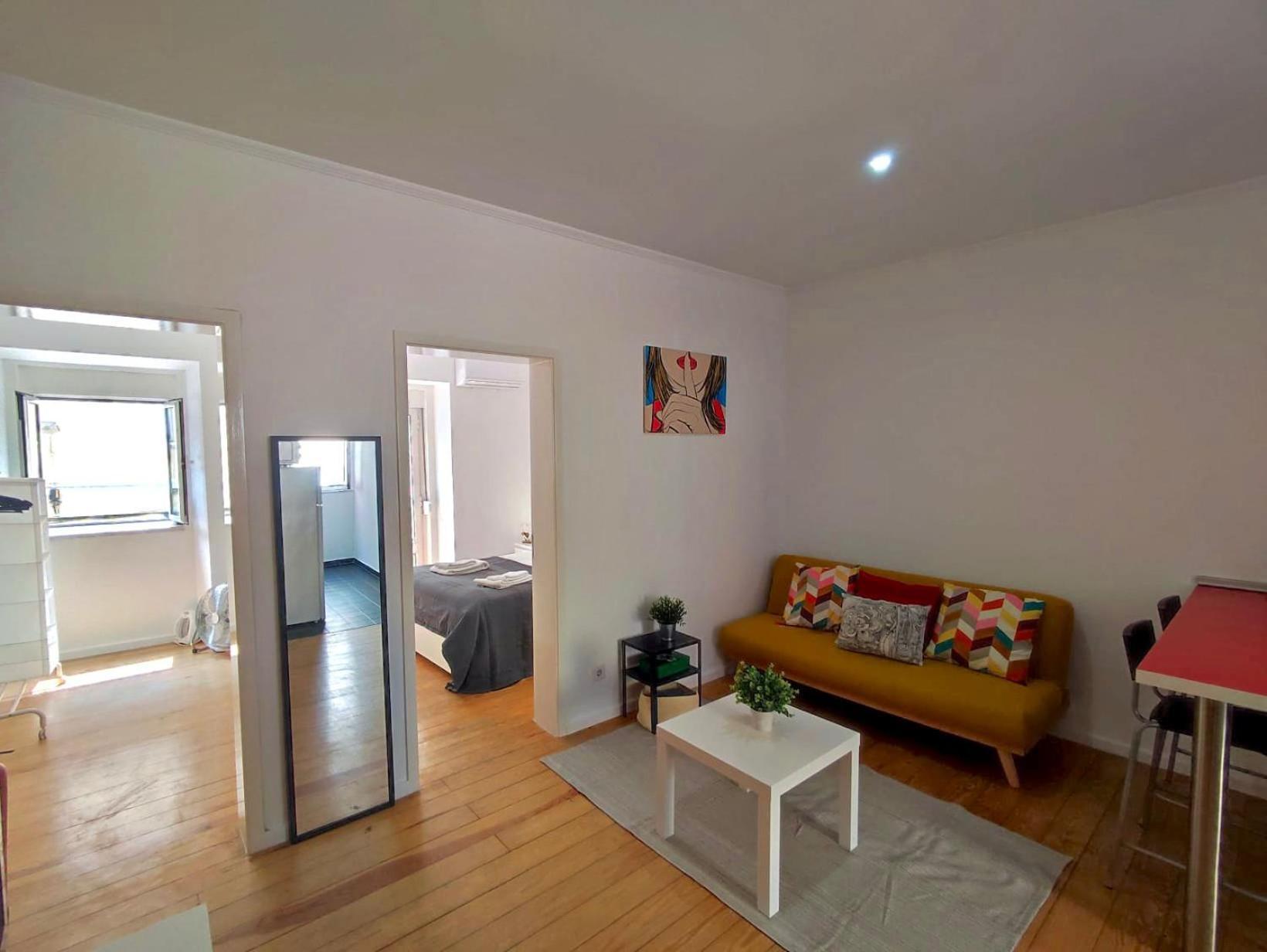 Red Passion Apartment *