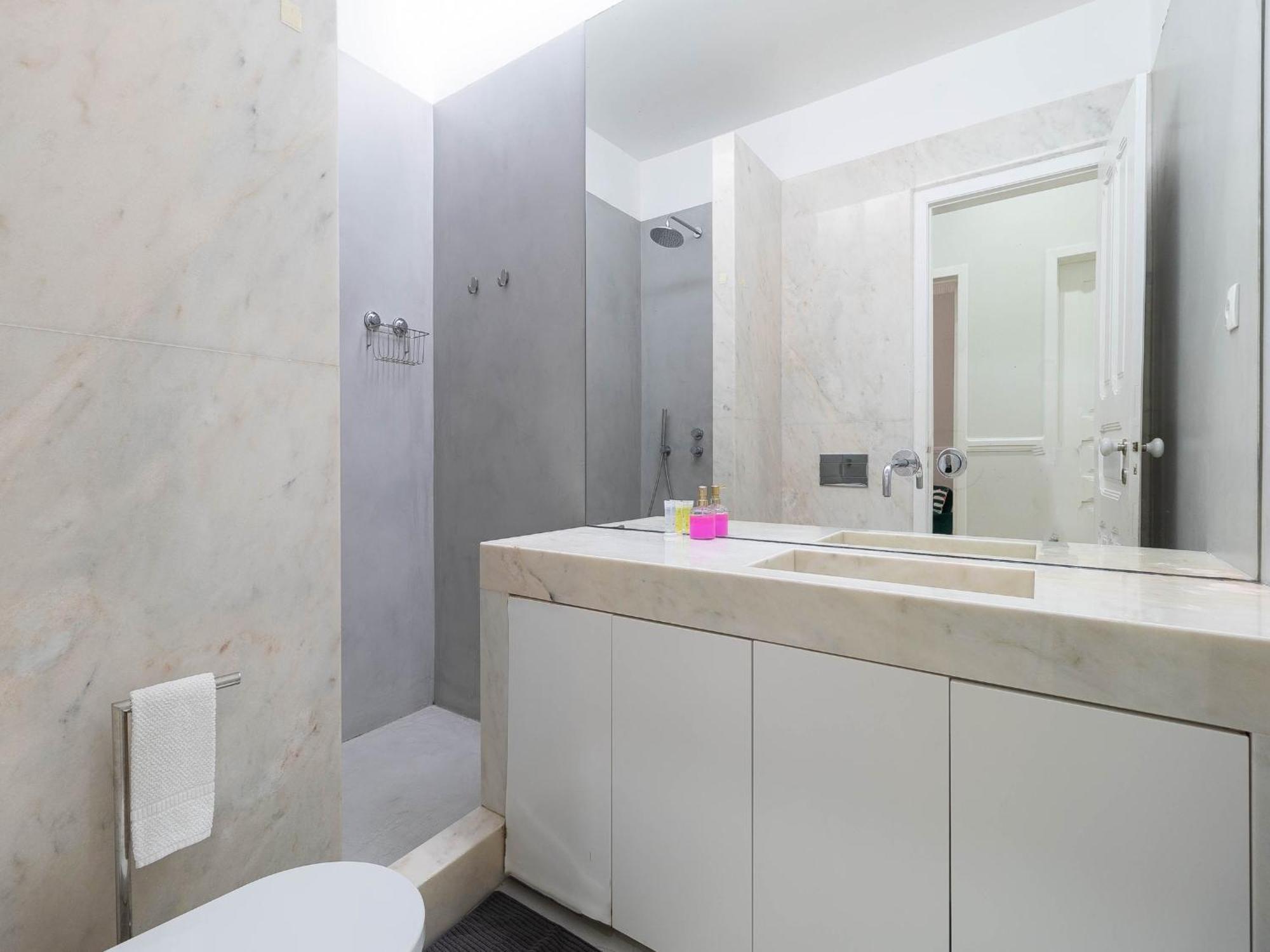 Apartment Akicity Iris Lisbon