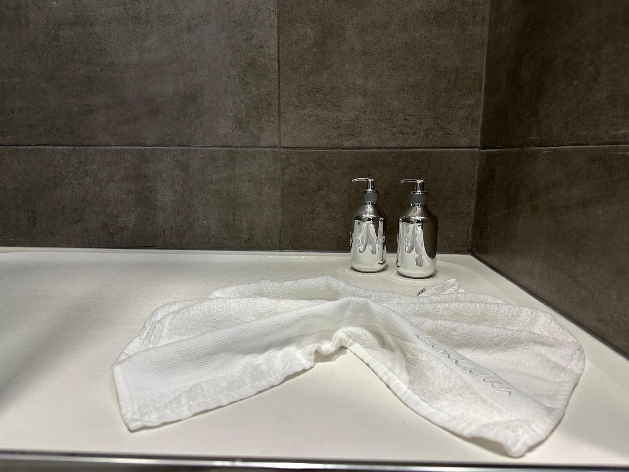 Laniakea Apartment *