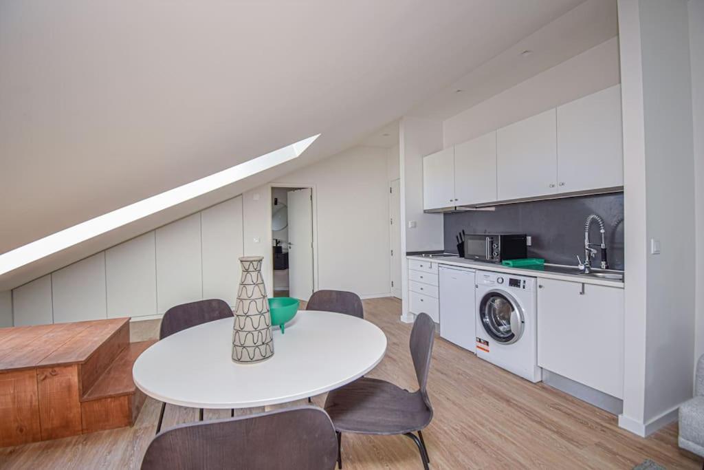 Stylish Apartment *
