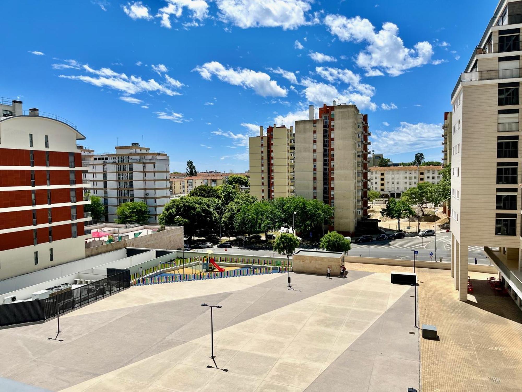 Apartment Modern & Spacious With River View Lisbon