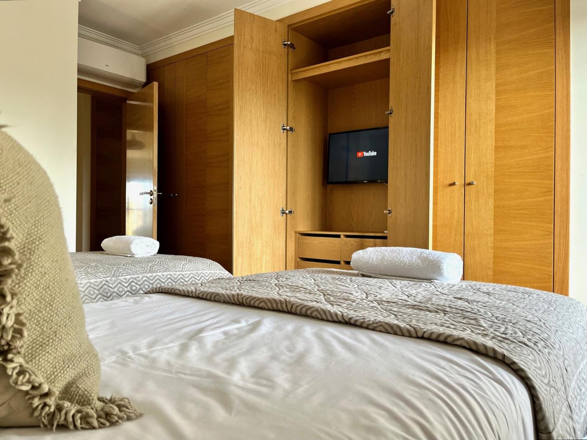 Apartment Modern & Spacious With River View Lisbon