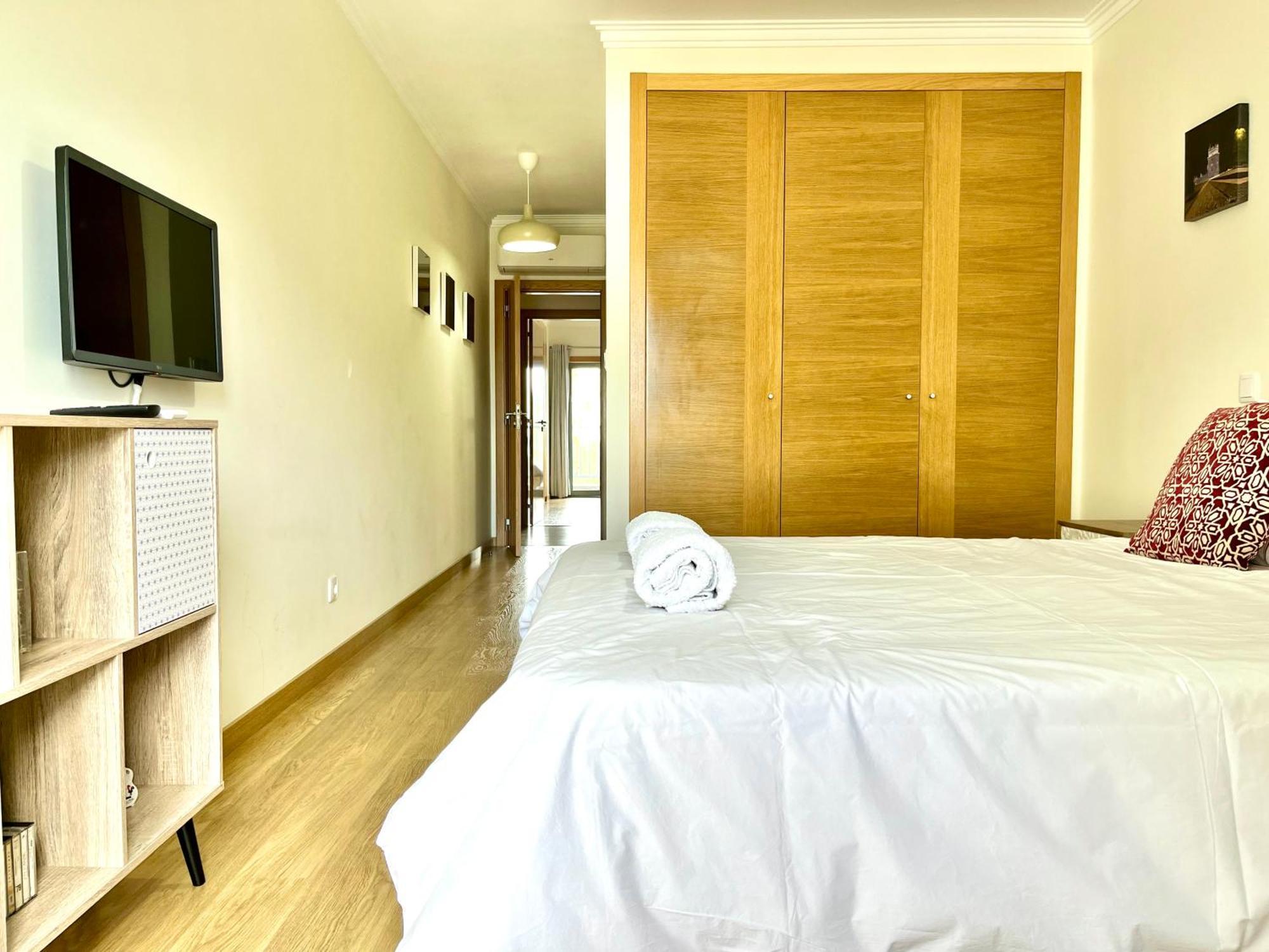 Apartment Modern & Spacious With River View *