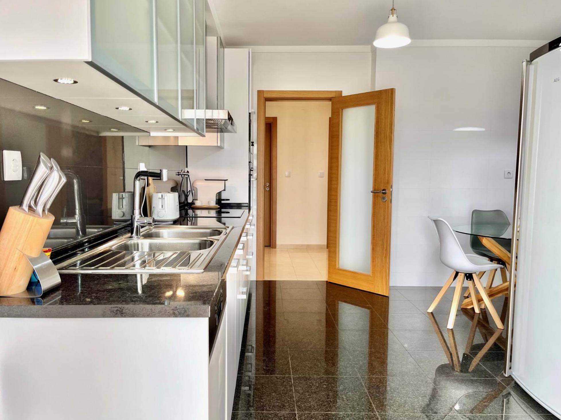 Apartment Modern & Spacious With River View